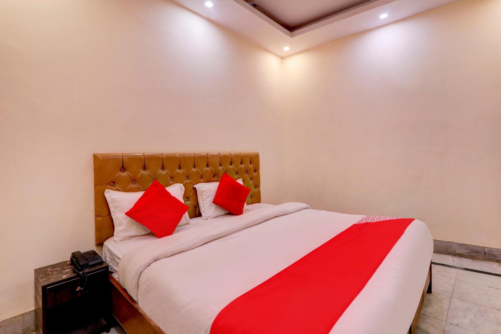 Hotel O Moon Palace Near Sahara Ganj Mall ラクナウ エクステリア 写真