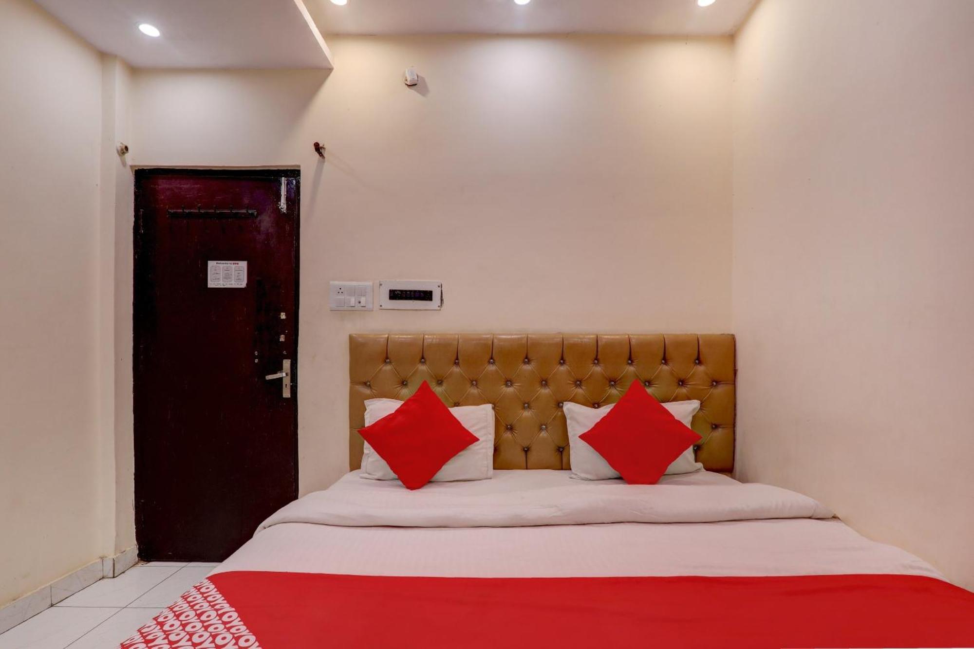 Hotel O Moon Palace Near Sahara Ganj Mall ラクナウ エクステリア 写真