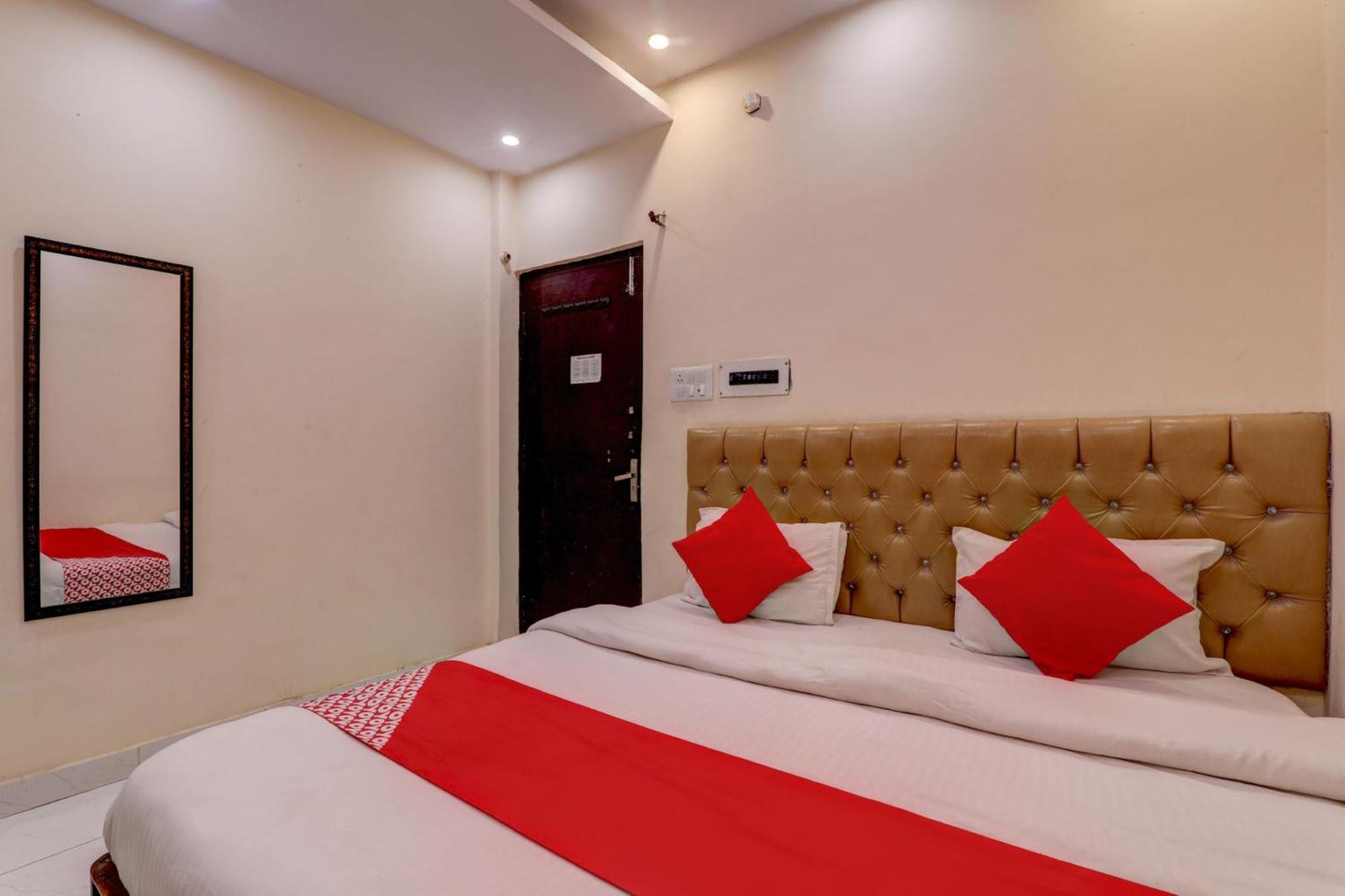 Hotel O Moon Palace Near Sahara Ganj Mall ラクナウ エクステリア 写真