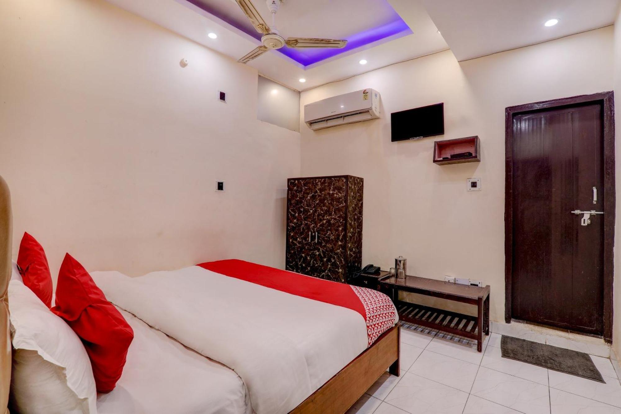 Hotel O Moon Palace Near Sahara Ganj Mall ラクナウ エクステリア 写真